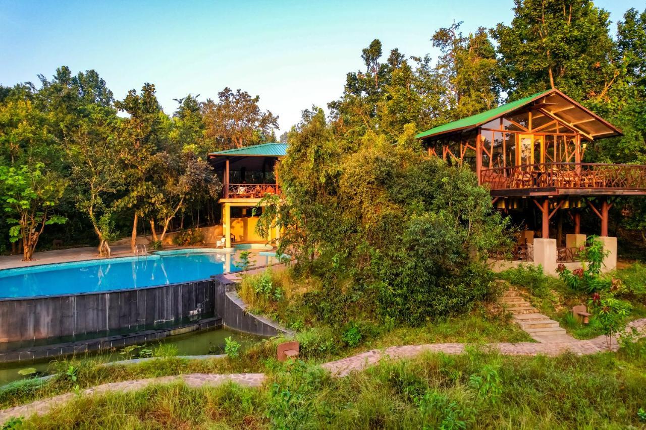 Kanha Jungle Camp ภายนอก รูปภาพ