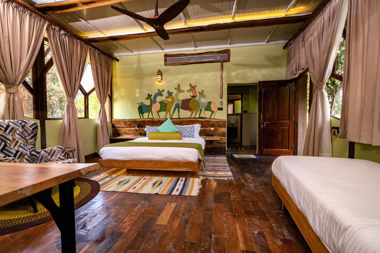 Kanha Jungle Camp ภายนอก รูปภาพ