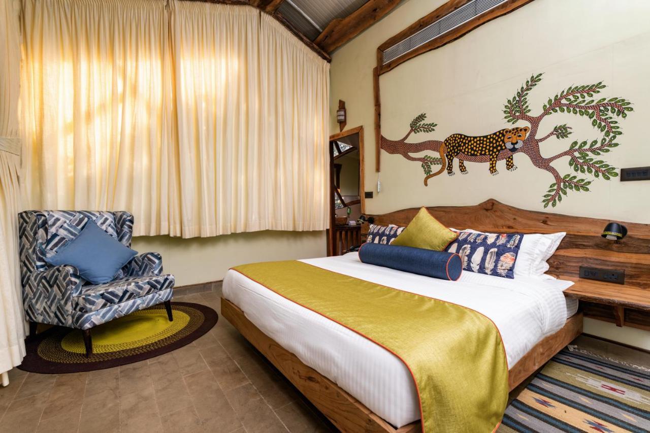 Kanha Jungle Camp ภายนอก รูปภาพ