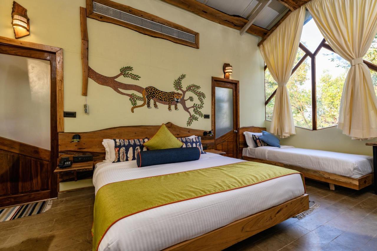 Kanha Jungle Camp ภายนอก รูปภาพ