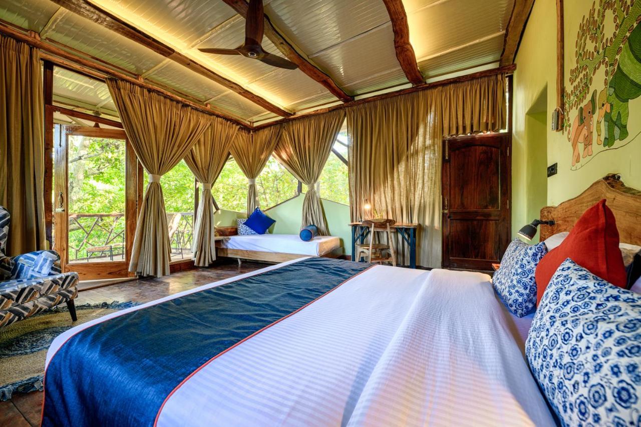 Kanha Jungle Camp ภายนอก รูปภาพ