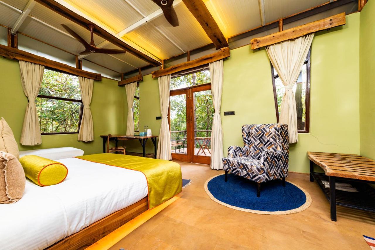 Kanha Jungle Camp ภายนอก รูปภาพ