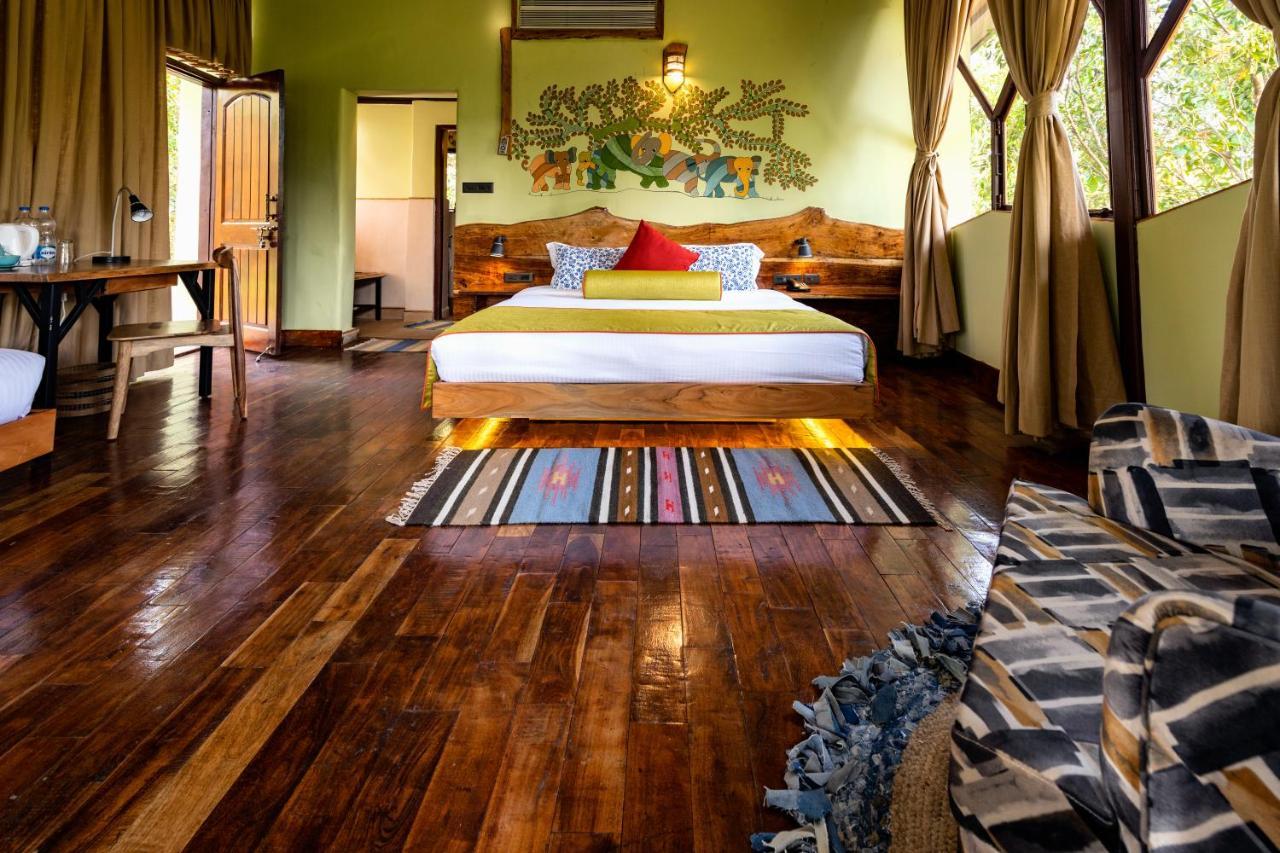 Kanha Jungle Camp ภายนอก รูปภาพ