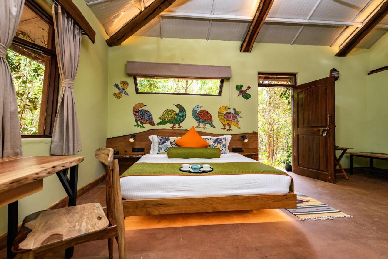 Kanha Jungle Camp ภายนอก รูปภาพ
